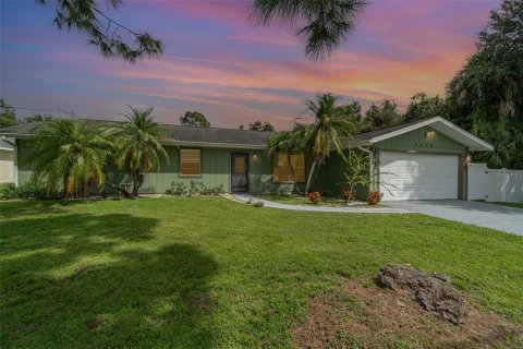 Casa en venta en North Port, Florida, 4 dormitorios, 153.1 m2 № 1360154 - foto 2