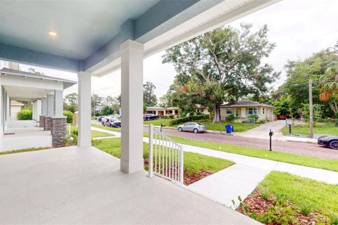 House in Tampa, Florida 3 bedrooms, 150.5 sq.m. № 1354805 - photo 28