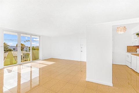 Condominio en venta en Miami Beach, Florida, 1 dormitorio, 83.61 m2 № 1272046 - foto 5