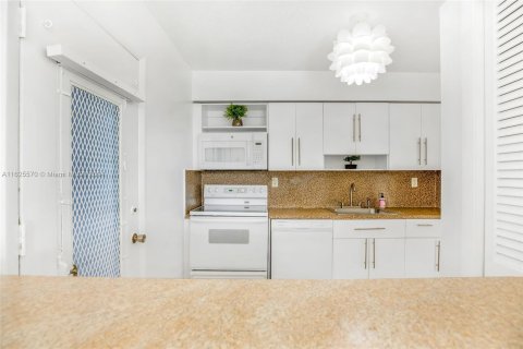 Condominio en venta en Miami Beach, Florida, 1 dormitorio, 83.61 m2 № 1272046 - foto 8