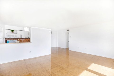 Condominio en venta en Miami Beach, Florida, 1 dormitorio, 83.61 m2 № 1272046 - foto 2