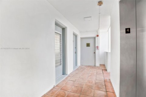 Condominio en venta en Miami Beach, Florida, 1 dormitorio, 83.61 m2 № 1272046 - foto 19