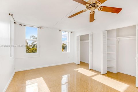 Condominio en venta en Miami Beach, Florida, 1 dormitorio, 83.61 m2 № 1272046 - foto 15