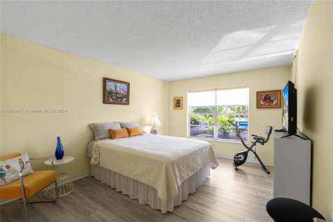 Condo in Oakland Park, Florida, 2 bedrooms  № 1271957 - photo 20