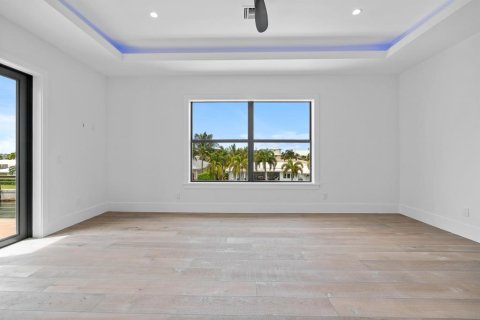 Villa ou maison à vendre à Riviera Beach, Floride: 6 chambres, 605.72 m2 № 678827 - photo 21