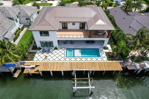 Villa ou maison à vendre à Riviera Beach, Floride: 6 chambres, 605.72 m2 № 678827 - photo 5