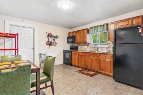 Immobilier commercial à vendre à Lantana, Floride № 1014101 - photo 15