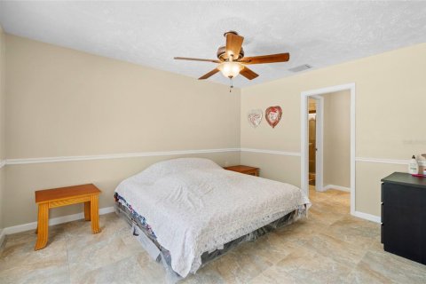 Casa en venta en Tampa, Florida, 6 dormitorios, 401.62 m2 № 1376915 - foto 11