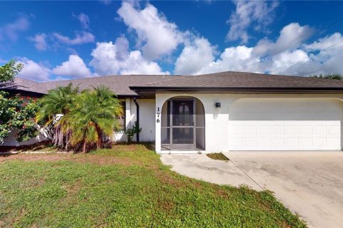 House in Port Charlotte, Florida 3 bedrooms, 201.04 sq.m. № 1379822 - photo 1