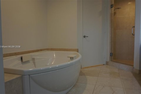 Copropriété à vendre à Sunny Isles Beach, Floride: 2 chambres, 124.67 m2 № 1309596 - photo 26