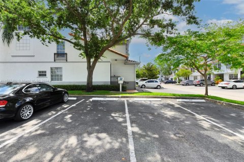 Townhouse in Sunrise, Florida 3 bedrooms, 130.9 sq.m. № 1309636 - photo 27