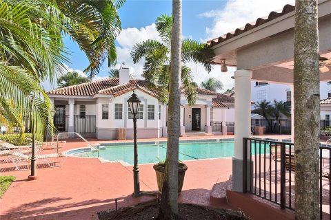 Townhouse in Sunrise, Florida 3 bedrooms, 130.9 sq.m. № 1309636 - photo 30