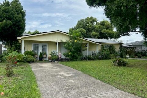 House in Holiday, Florida 2 bedrooms, 120.03 sq.m. № 1355847 - photo 3