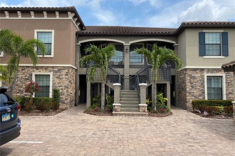 Copropriété à louer à Lakewood Ranch, Floride: 2 chambres, 141.95 m2 № 230506 - photo 1