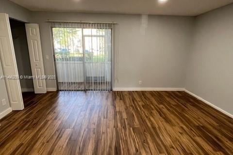 Condominio en venta en Pembroke Pines, Florida, 1 dormitorio, 75.34 m2 № 880393 - foto 11