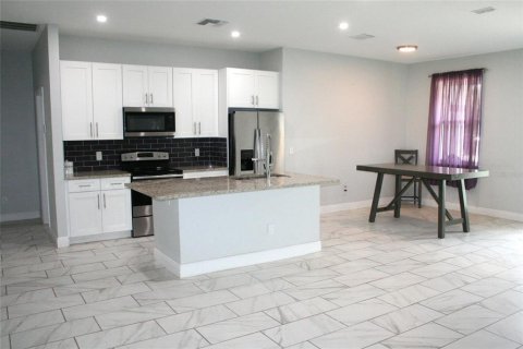 Casa en venta en Deltona, Florida, 4 dormitorios, 152.27 m2 № 1342819 - foto 9