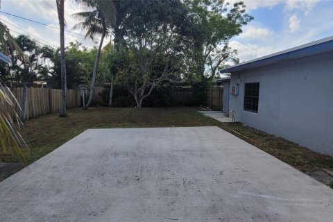 Casa en venta en Margate, Florida, 3 dormitorios, 118.45 m2 № 1151611 - foto 1