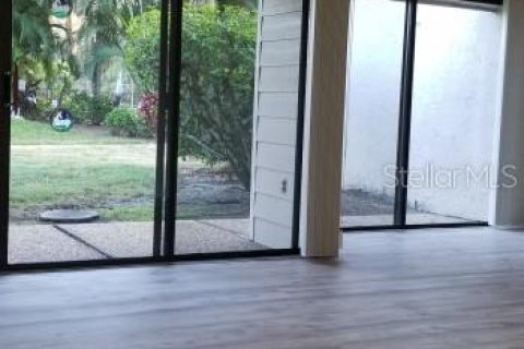 Duplex à vendre à Sarasota, Floride: 2 chambres, 111.58 m2 № 1087554 - photo 22