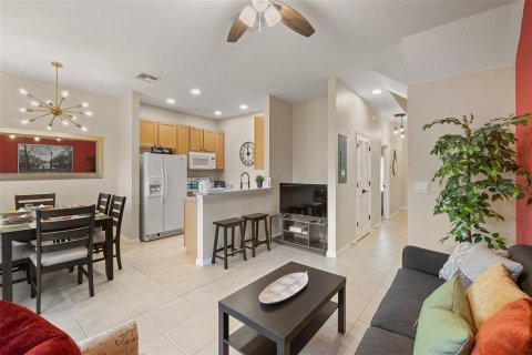 Touwnhouse à vendre à Kissimmee, Floride: 4 chambres, 130.06 m2 № 1319641 - photo 7