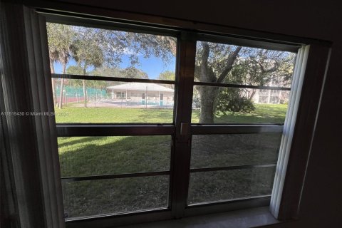 Condominio en venta en Coral Springs, Florida, 2 dormitorios, 91.97 m2 № 951605 - foto 17