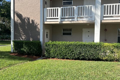 Condominio en venta en Coral Springs, Florida, 2 dormitorios, 91.97 m2 № 951605 - foto 2