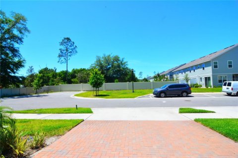 Townhouse in Wesley Chapel, Florida 3 bedrooms, 157.66 sq.m. № 1111595 - photo 18