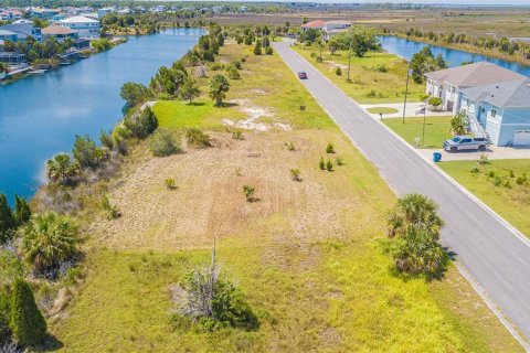 Terreno en venta en Hernando Beach, Florida № 1301180 - foto 12