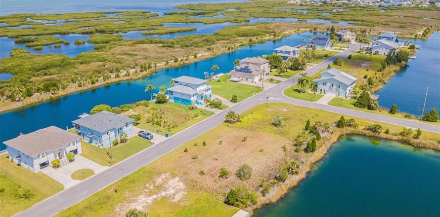 Terreno en Hernando Beach, Florida № 1301180