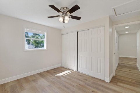 Casa en venta en Tampa, Florida, 3 dormitorios, 121.98 m2 № 1392541 - foto 19