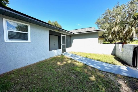 House in Ocala, Florida 4 bedrooms, 125.98 sq.m. № 1392594 - photo 3