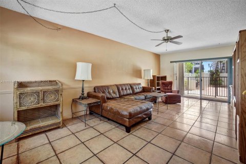 Condo in Fort Lauderdale, Florida, 1 bedroom  № 1291952 - photo 23