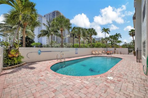 Condo in Fort Lauderdale, Florida, 1 bedroom  № 1291952 - photo 12