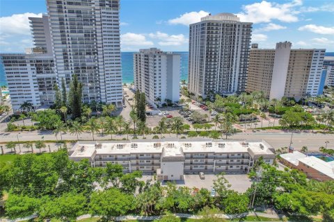 Condo in Fort Lauderdale, Florida, 1 bedroom  № 1291952 - photo 3