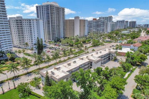 Condo in Fort Lauderdale, Florida, 1 bedroom  № 1291952 - photo 4