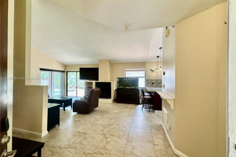 Villa ou maison à vendre à Pembroke Pines, Floride: 3 chambres, 131.55 m2 № 1304862 - photo 8