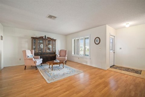 Dúplex en venta en Sun City Center, Florida, 2 dormitorios, 140.84 m2 № 989608 - foto 5