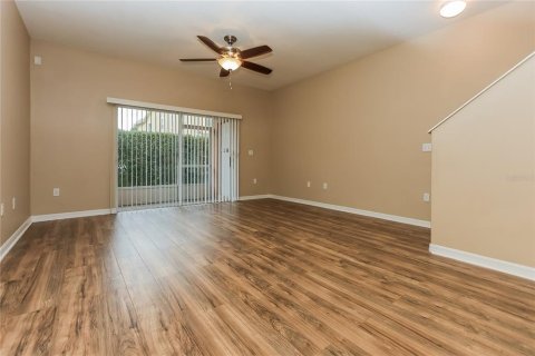 Townhouse in Lakeland, Florida 4 bedrooms, 137.4 sq.m. № 1134488 - photo 9
