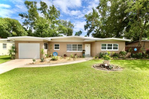 Villa ou maison à vendre à Orlando, Floride: 3 chambres, 121.24 m2 № 1398779 - photo 1