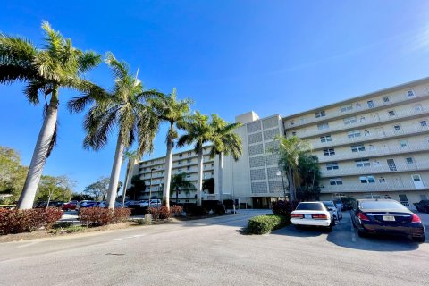 Condo in Boca Raton, Florida, 2 bedrooms  № 989451 - photo 23