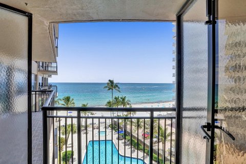 Condo in Fort Lauderdale, Florida  № 989264 - photo 17