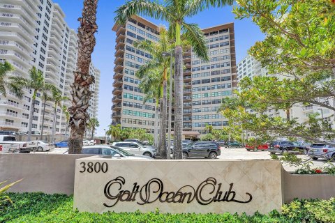 Condo in Fort Lauderdale, Florida  № 989264 - photo 5