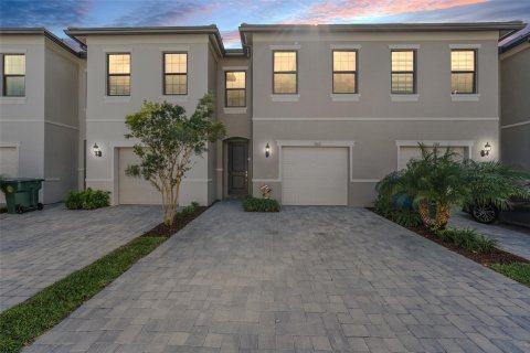 Townhouse in Oakland Park, Florida 3 bedrooms, 162.95 sq.m. № 989478 - photo 7