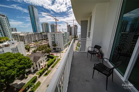 Copropriété à vendre à Miami, Floride: 1 chambre, 72 m2 № 642763 - photo 6