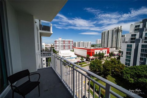 Condo in Miami, Florida, 1 bedroom  № 642763 - photo 5