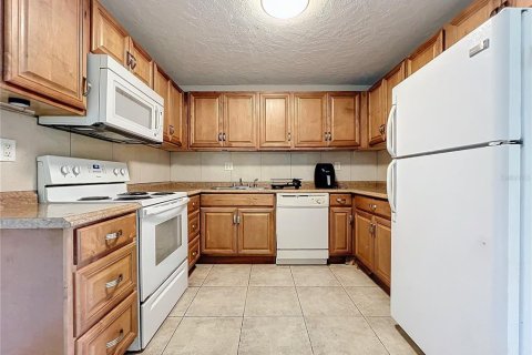 Condo in Orlando, Florida, 3 bedrooms  № 1323715 - photo 8