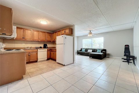 Condo in Orlando, Florida, 3 bedrooms  № 1323715 - photo 7