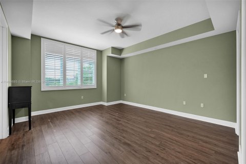 Townhouse in Oakland Park, Florida 3 bedrooms, 214.51 sq.m. № 632347 - photo 23