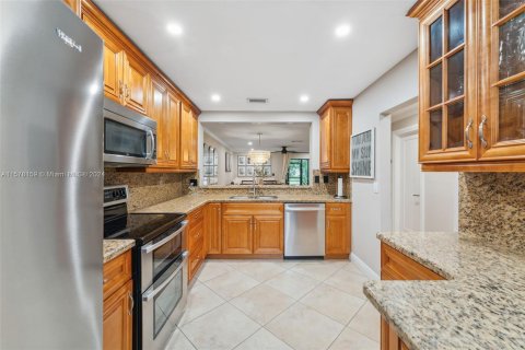 Copropriété à vendre à Pembroke Pines, Floride: 3 chambres, 136.75 m2 № 1147659 - photo 3