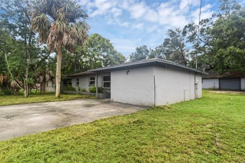 Villa ou maison à vendre à DeLand, Floride: 3 chambres, 147.53 m2 № 1356296 - photo 2