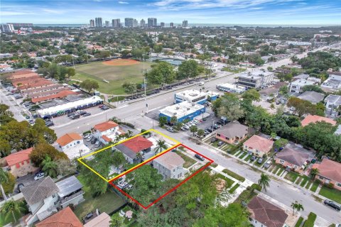 Propiedad comercial en venta en Miami, Florida, 138.61 m2 № 1271201 - foto 22